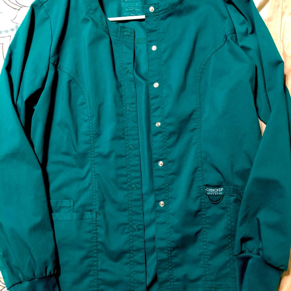 Cherokee scrub jacket small